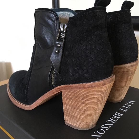 Matt Bernson black suede HOLT bootie - Picture 3 of 12
